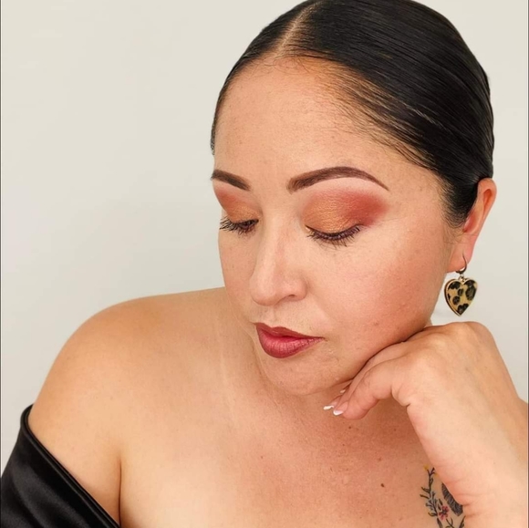 Mary Kay Semi Shine Lipstick in Downtown Brown. - Picture 4 of 5